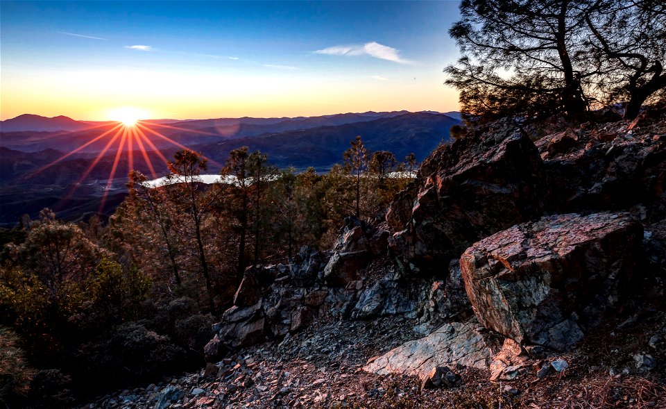 Condor Ridge (Molok Luyuk) Sunset Over Serpentine