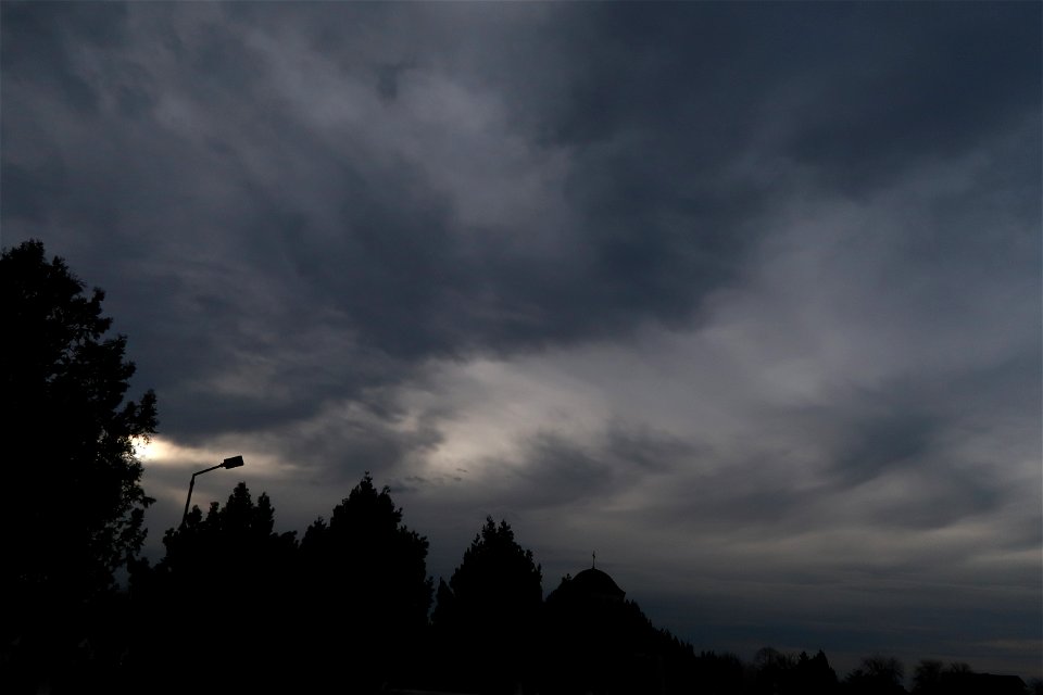 clouds_nori_contrail2023_0218_085803(1)