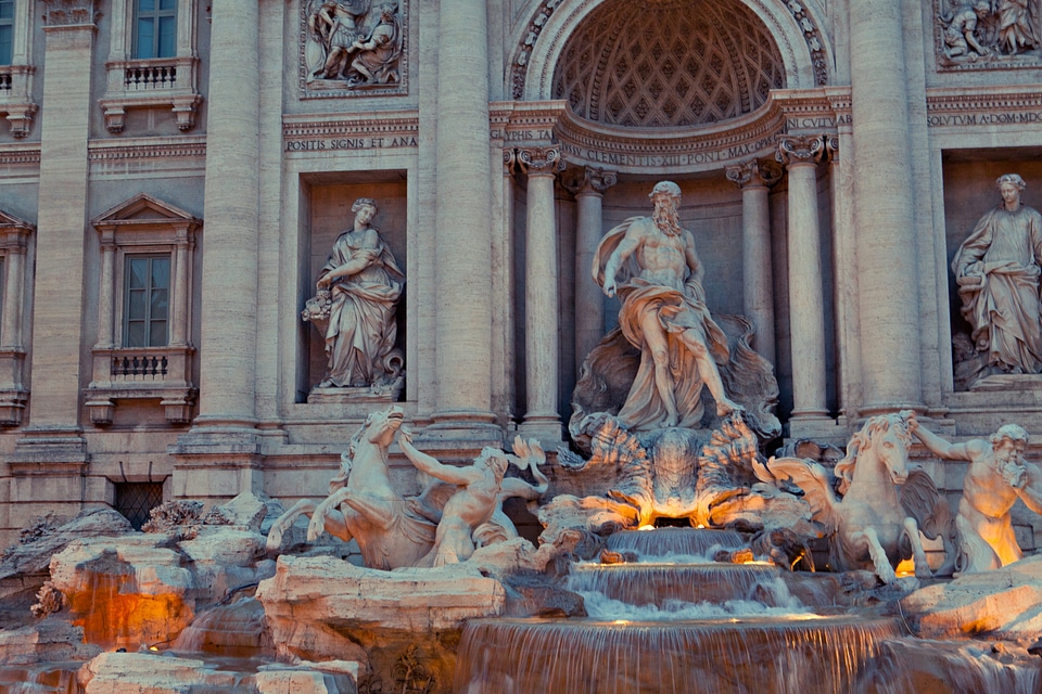 Trevi Fountain, Rome photo
