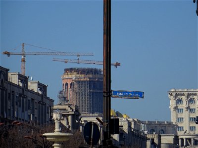 2019-03-06_Cathedral seen from Unirii Square_6