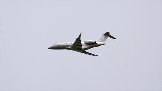 Bombardier BD-100-1A10 Challenger 350 9H-VCC VistaJet Malta from Florence (4500 ft.)