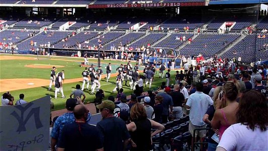 Yankees warming up before the game.