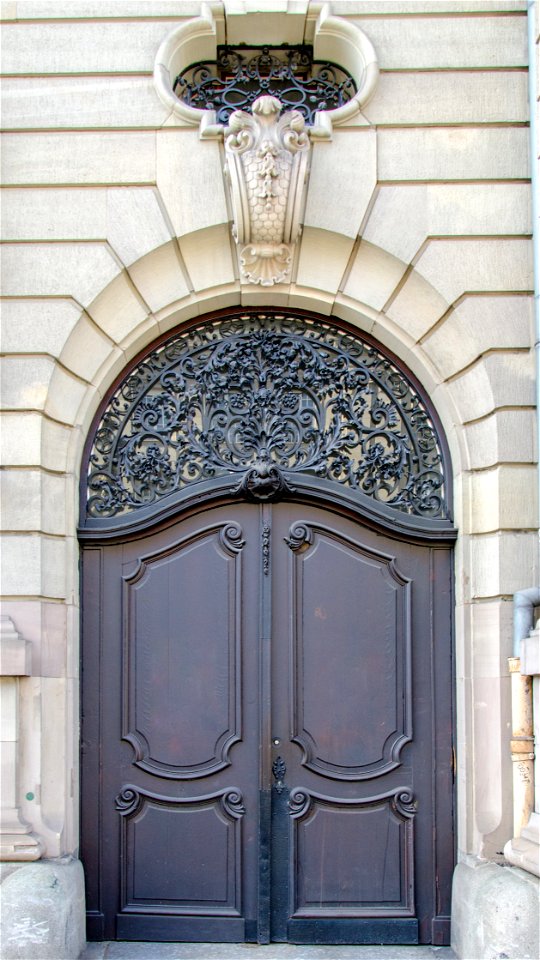 Porte orientale de la Trésorerie Générale du Bas-Rhin