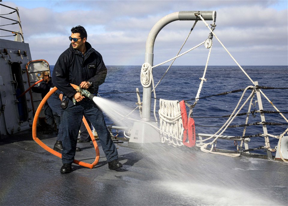 USS Porter (DDG 78) Freshwater Washdown