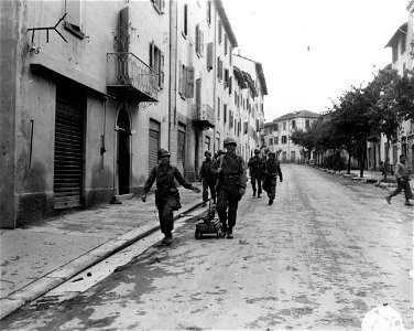SC 374808 - A patrol returning to Corretta, Italy.