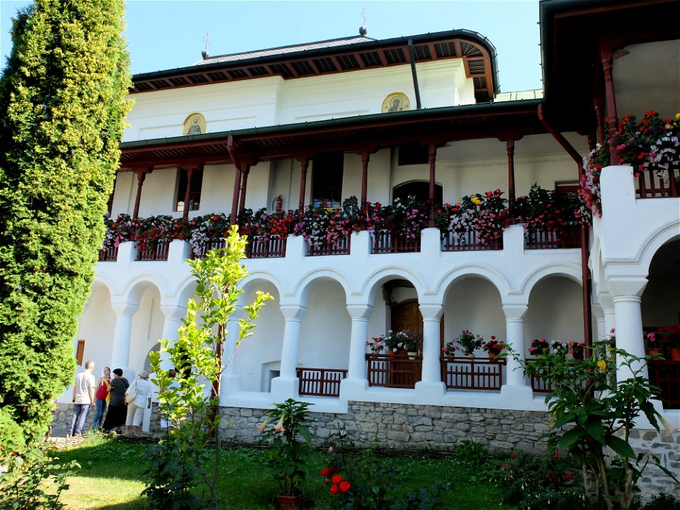 manastirea_Agapia2015_0808_154610