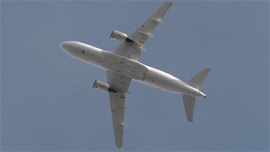 Airbus A319-114 D-AILP Lufthansa (Star Alliance Livery) from Marseille (13100 ft.)