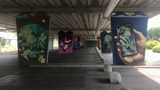 Het Zuilenkabinet Boshoverbrug Weert graffiti, photo