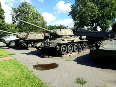 Muzeum Uzbrojenia w Poznaniu Tanks 33