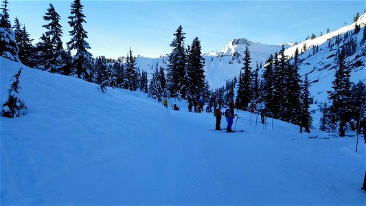 20201217_Bagley_Lakes_Trailhead_winter_by_Pete_Durr