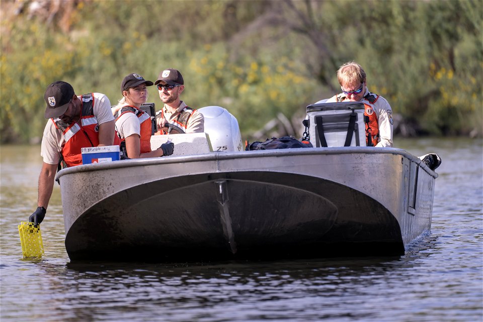 Invasive Carp eDNA Sampling on the James River in South Dakota.