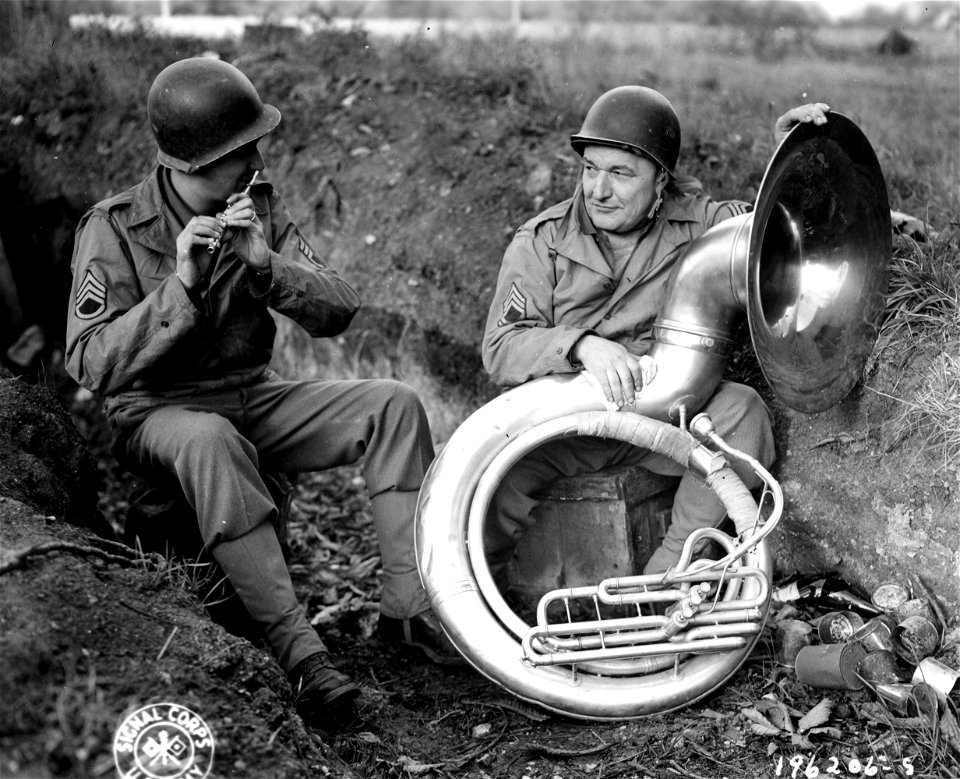SC 196206-S - Members of the U.S. Army band which has been playing the combat areas in Europe.