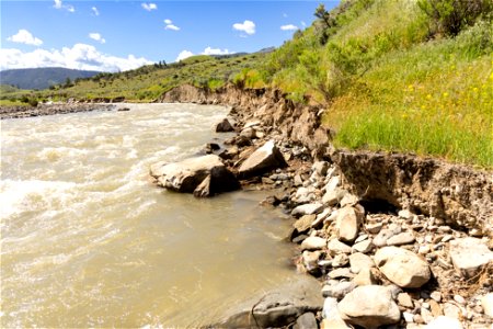 Yellowstone flood event 2022: Boiling River trail washed out (2)