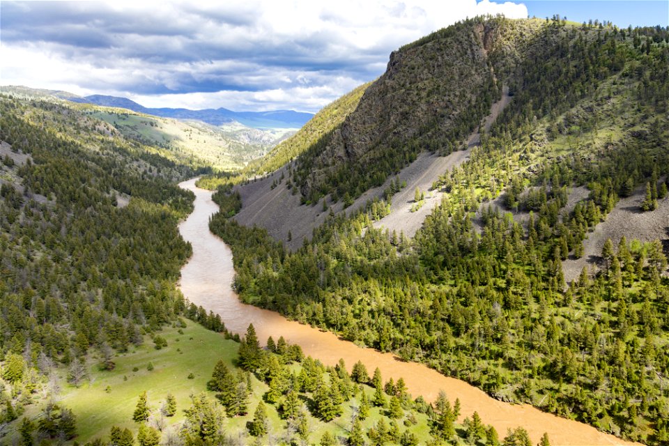 Yellowstone flood event 2022: Yellowstone River above Blacktail Bridge (2)