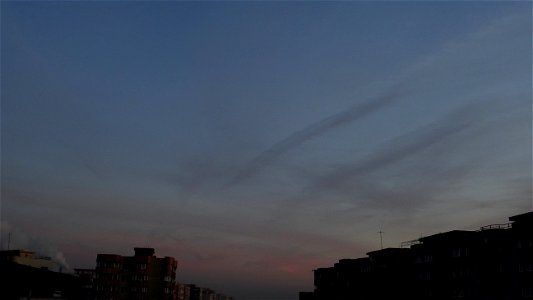 sunset_apus_日落-2022_1220_175809(1)