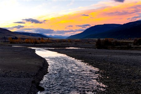 Sunrise over Lamar River photo