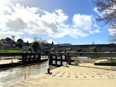 Farleigh Lock & Bridge River Medway photo