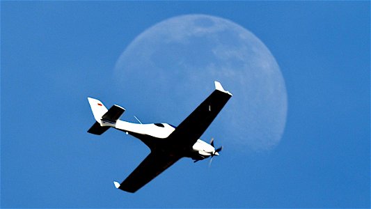 Aerospool and the Moon