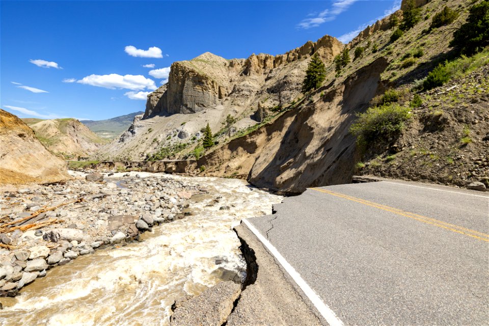 Yellowstone flood event 2022: North Entrance Road washout (7)