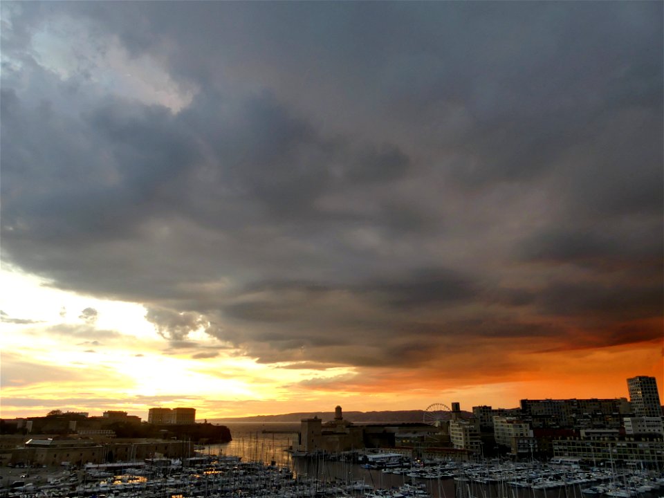 Orage sur le vieux-port