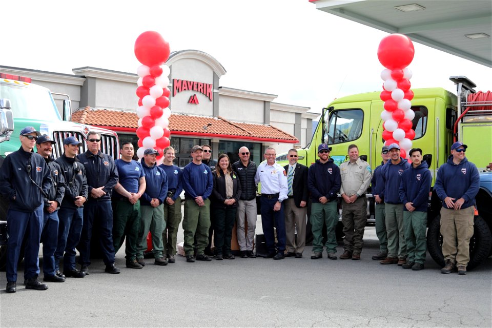 2022 BLM Fire Employee Photo Contest Category -  Partnerships