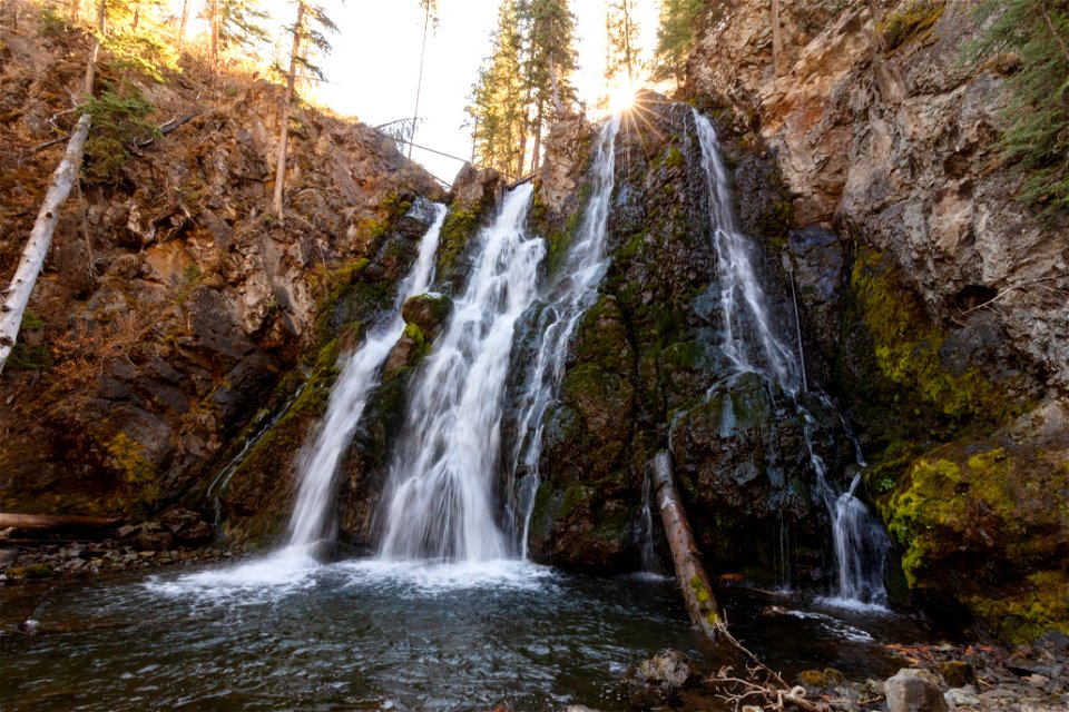 Custer Gallatin National Forest: Passage Creek Falls