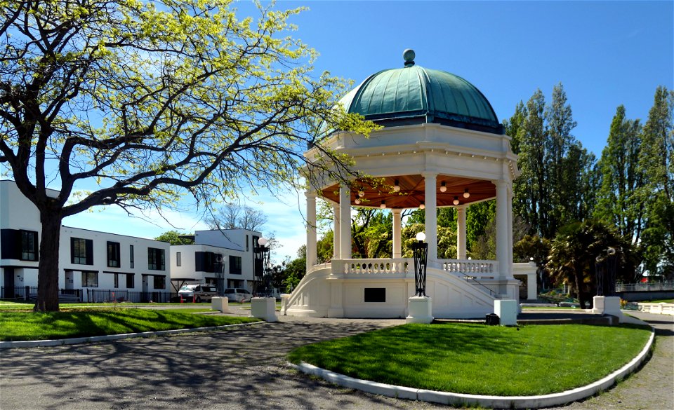 Thomas Edmonds Band Rotunda