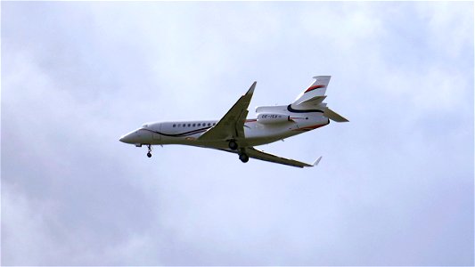 Dassault Falcon 7X OE-ISX International Jet Management from Berlin (3700 ft.)