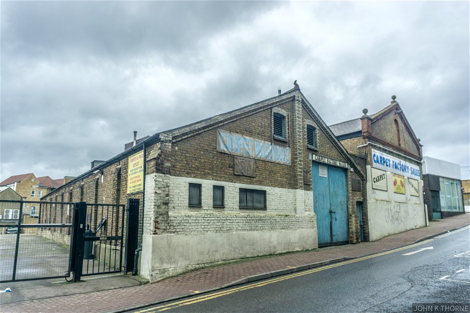 CARPET WAREHOUSE