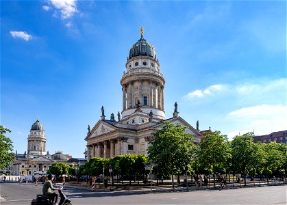 Catedral Francesa en la plaza Gendarmenmarkt, Berlín photo