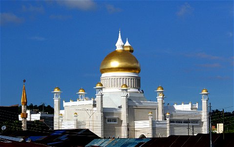 Sultan Omar Ali Saifuddin Mosque. photo