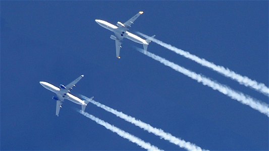 Two turkish Boeing 737 from Istanbul to Cologne:  737-8R TC-CRE Pegasus Airlines (38000 ft.) & 737-8F2 TC-JFN Anadolu Jet (38000 ft.)