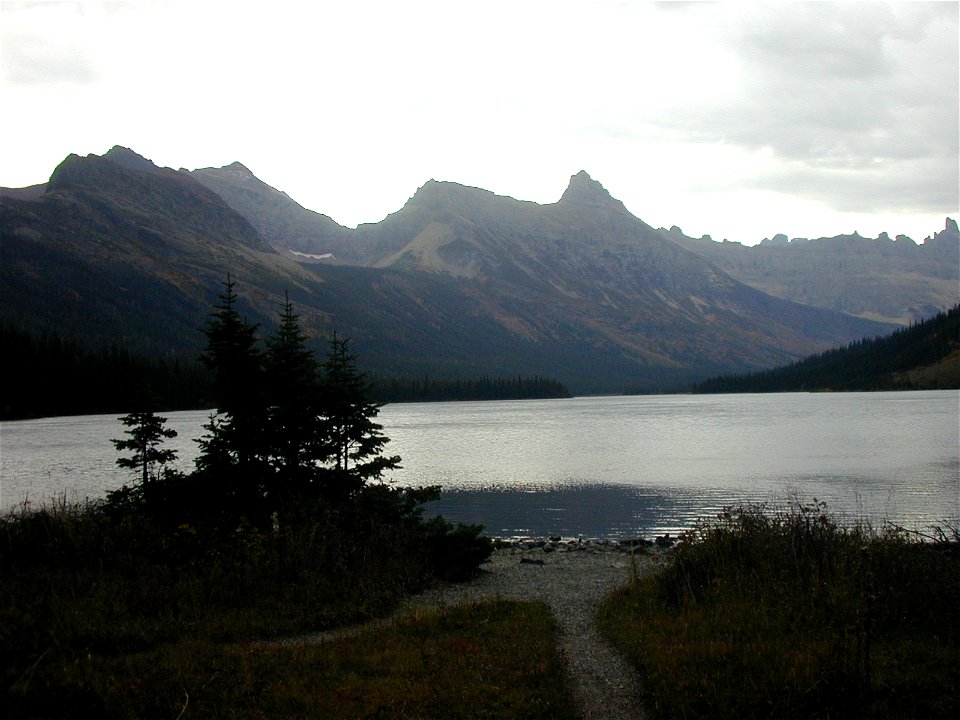 30_nonplot_lake_n_mtns_06062004090101 photo