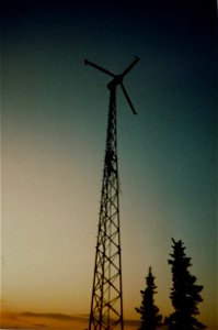 Refuge wind turbine in 1986