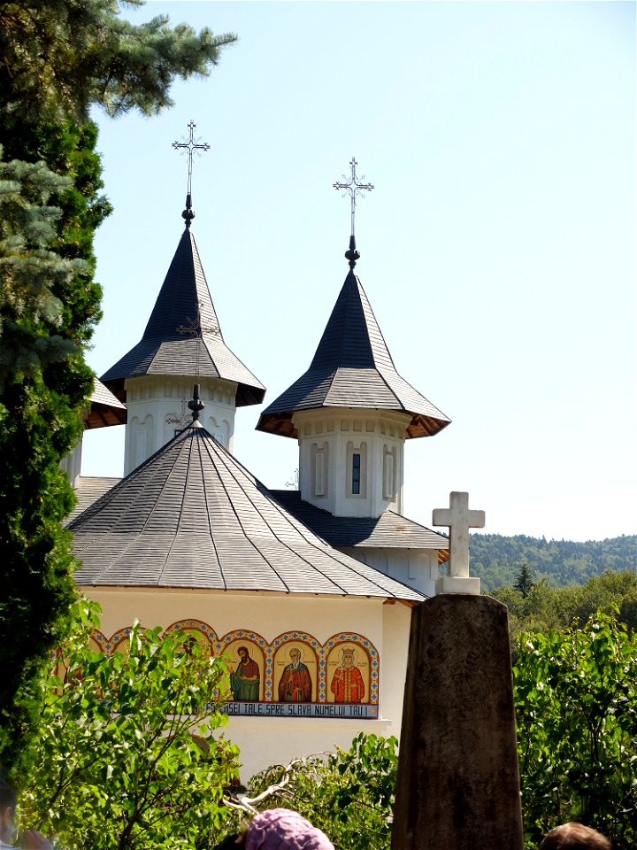Manastirea_Sihastria2015_0809_104343
