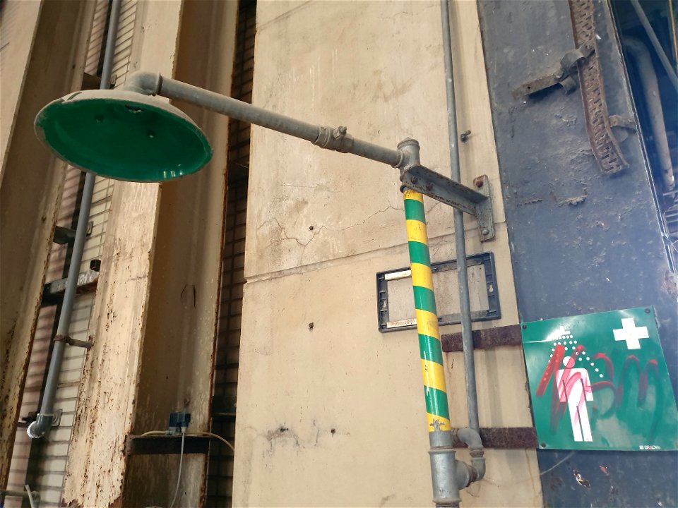 Urbex Centrale Monceau douche