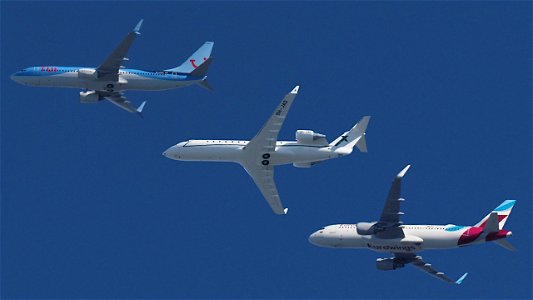 Three planes approaching Munich: photo