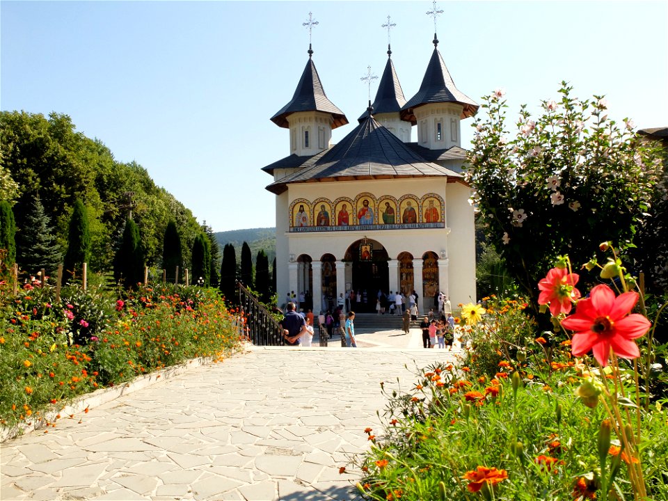 Manastirea_Sihastria2015_0809_093104