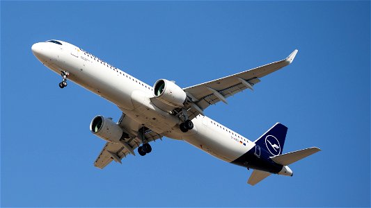 Lufthansa Airbus A321 neo D-AIEG photo