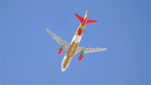 Airbus A320-214 9H-AEO Malta MedAir from Basel (11600 ft.)
