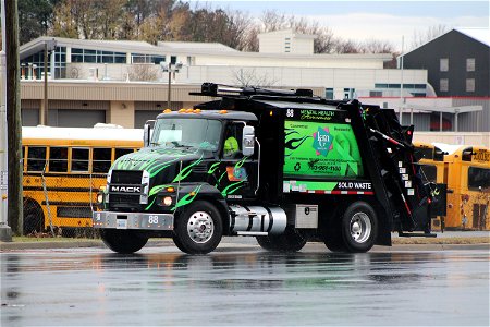 KMG's Newest Truck | Mack MD Pak-Mor R100 photo