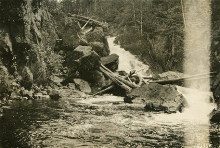 Ogishgiemuncie Falls