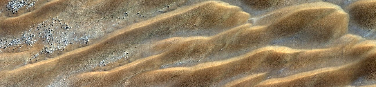 MARS - Dunes in Southern Terra Cimmeria