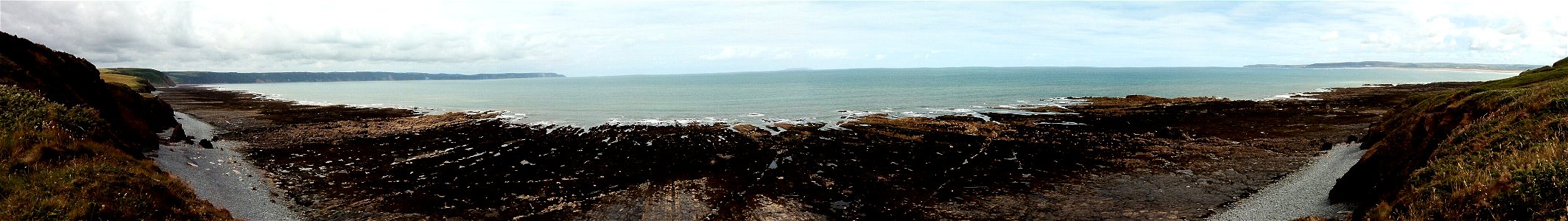 Greencliff, Abbotsham Cliffs , Westward Ho! North Devon. 13th June 2022 (Nokia Panoramic Photo)