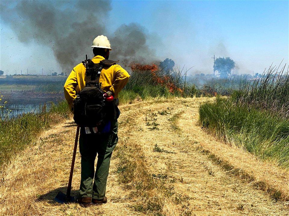 BLM’s Folsom Lake Veterans Crew perform RX Burn at Cosumnes River Preserve restoring critical habitat.