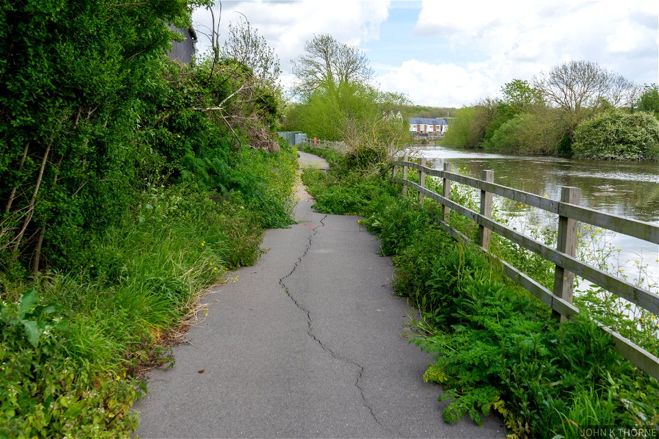 Footpath Collapse River Medway Towpath Aylesford