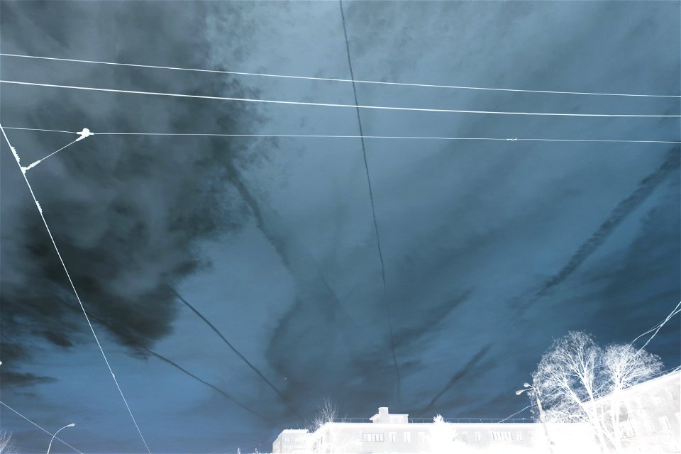 clouds_nori_contrail2023_0304_190128