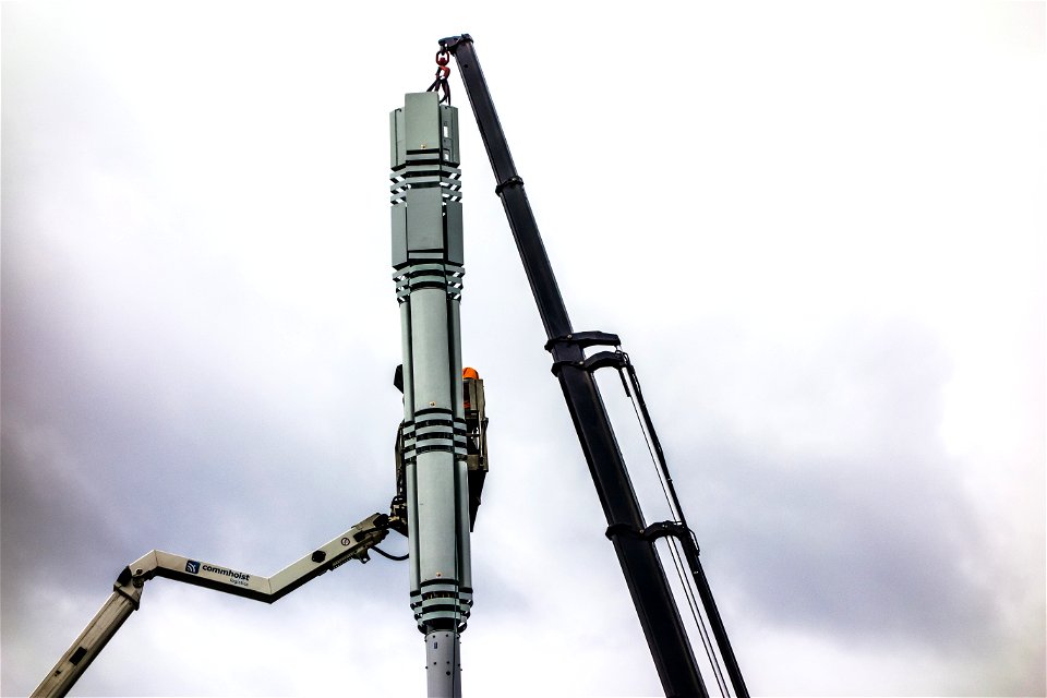 Mid Kent Shopping Centre Maidstone. New 20 meter high 5G EE & Three cellphone tower! #5G