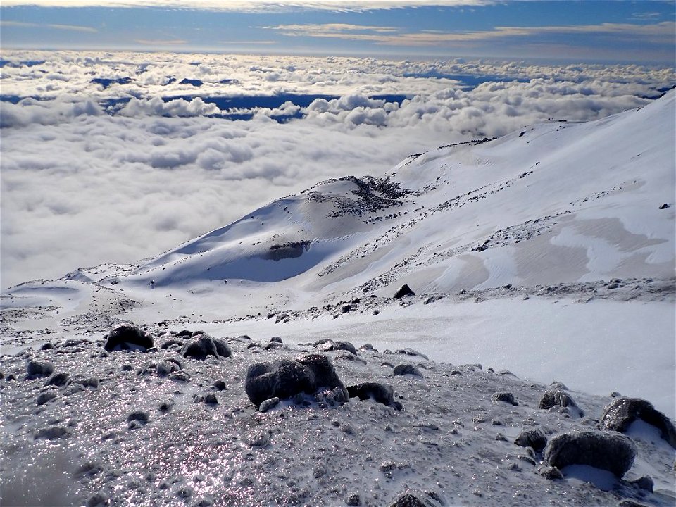 20211205-GP-Mount St Helens, Icy conditions at 7000' - Andy Goodwin