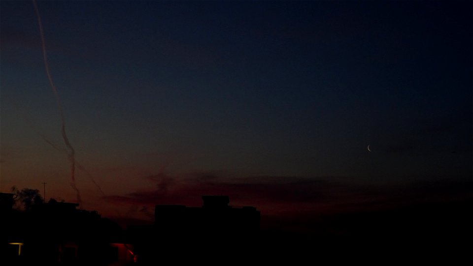 Moonrise_aft-sunset2023_0217_080854